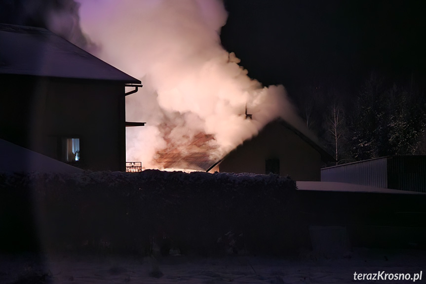 Pożar budynku w Bóbrce