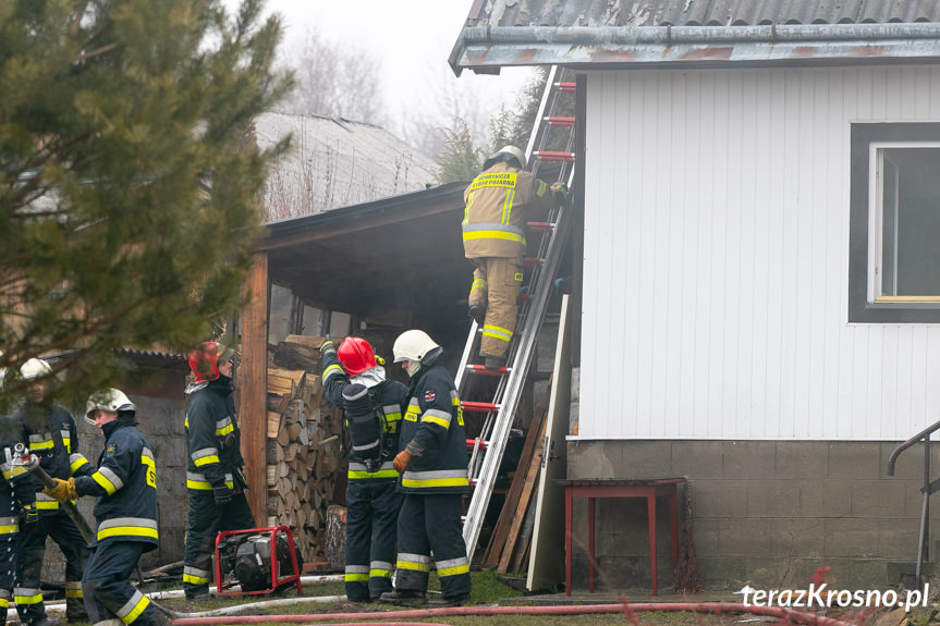 Pożar budynku w Bóbrce