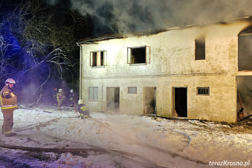 Pożar budynku w Jaszczwi