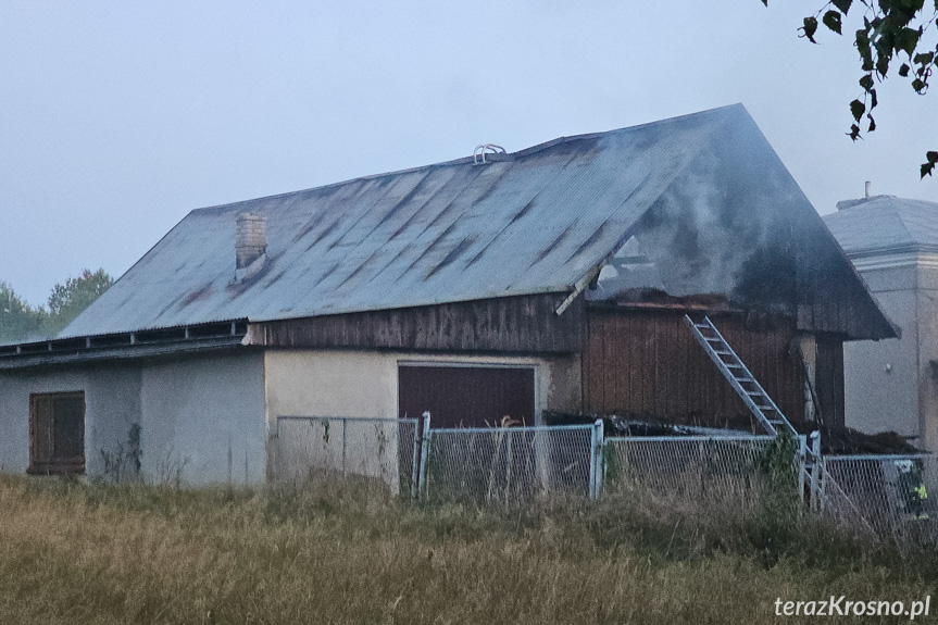 Pożar budynku w Łękach Dukielskich