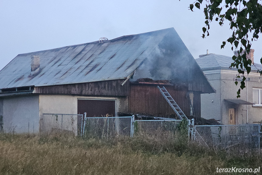 Pożar budynku w Łękach Dukielskich