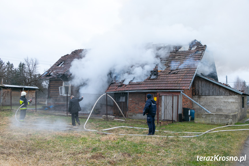 Pożar domu przy ul. Klonowej w Krośnie