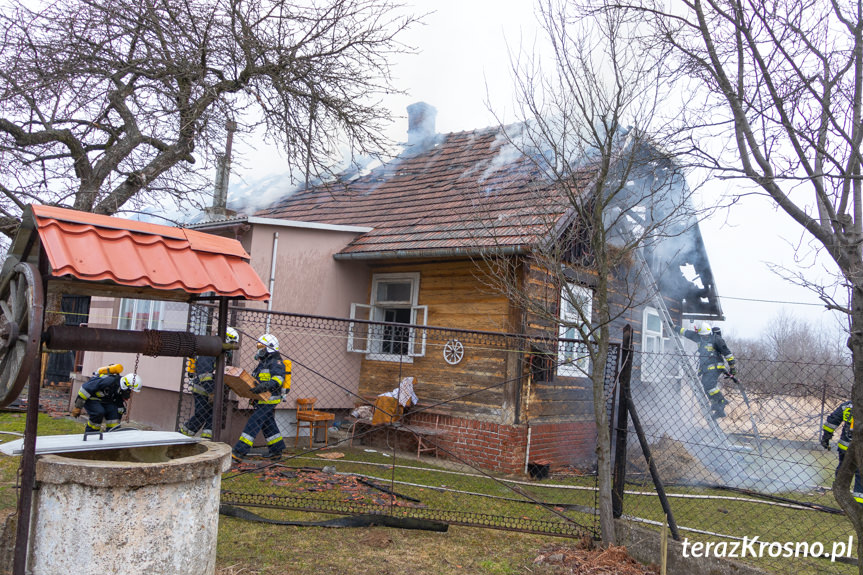 Pożar domu przy ul. Klonowej w Krośnie