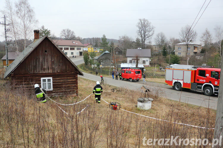 Pożar drewnianego domu w Poraju