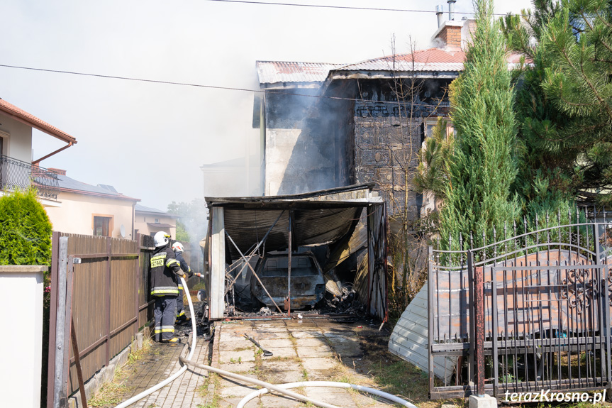 Pożar garażu w Krośnie