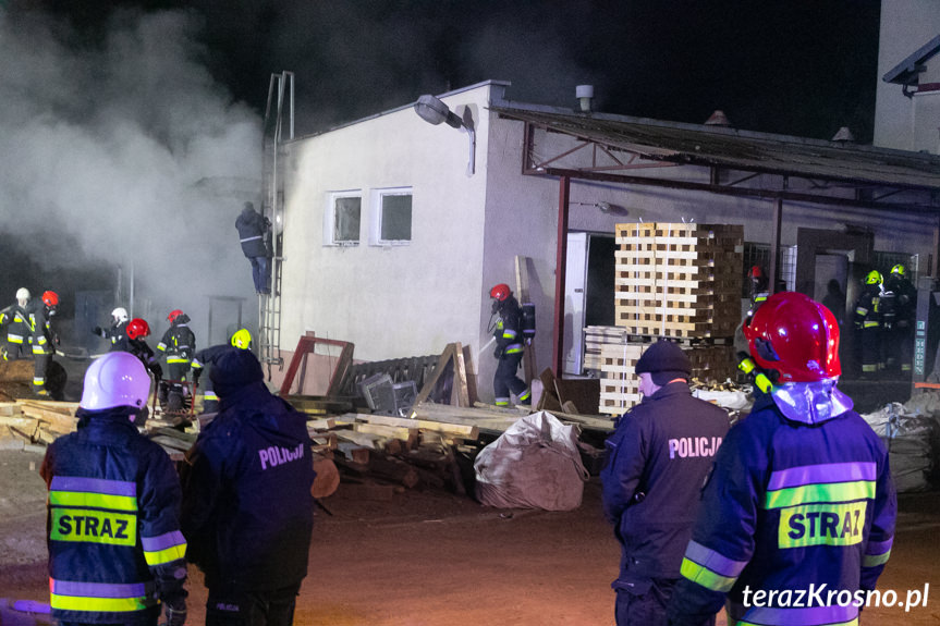 Pożar na terenie tartaku w Łękach Dukielskich