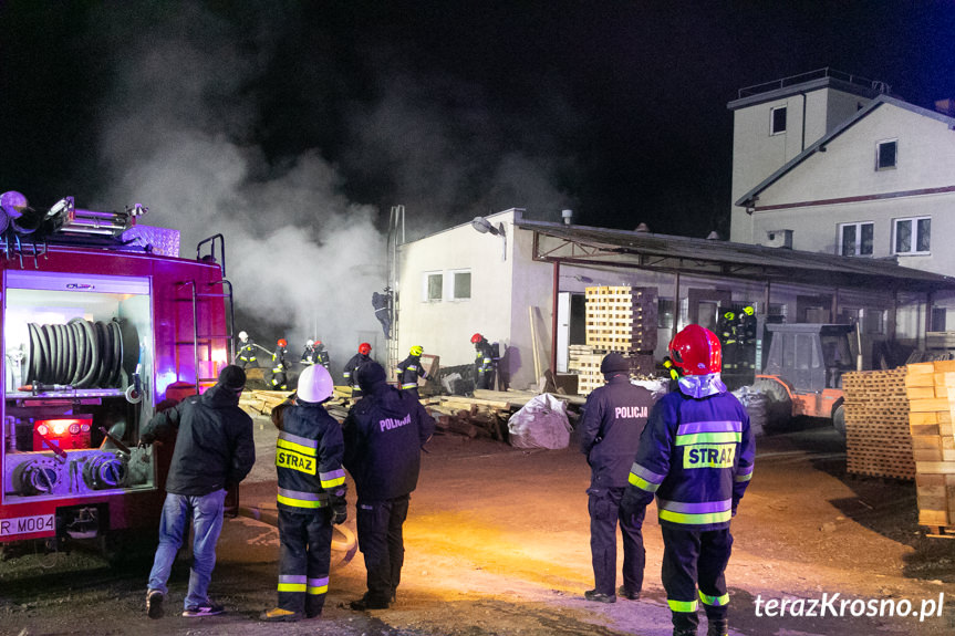 Pożar na terenie tartaku w Łękach Dukielskich