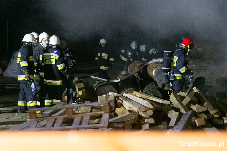 Pożar na terenie tartaku w Łękach Dukielskich