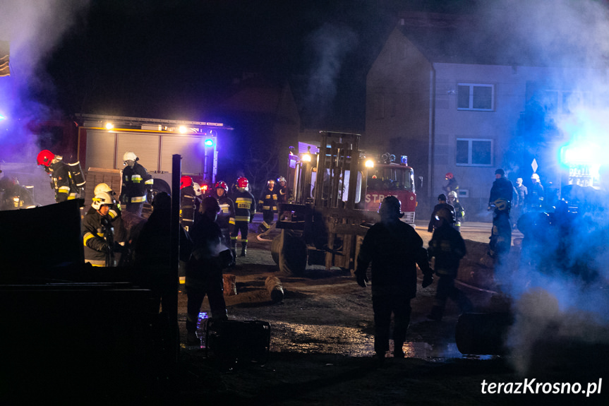 Pożar na terenie tartaku w Łękach Dukielskich