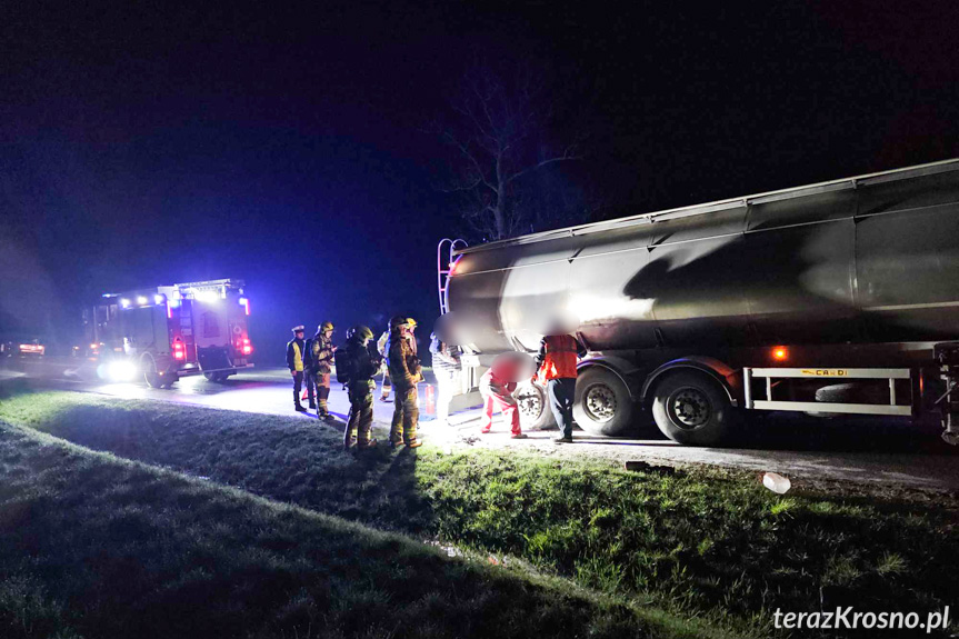 Pożar opony w samochodzie ciężarowym w Równem