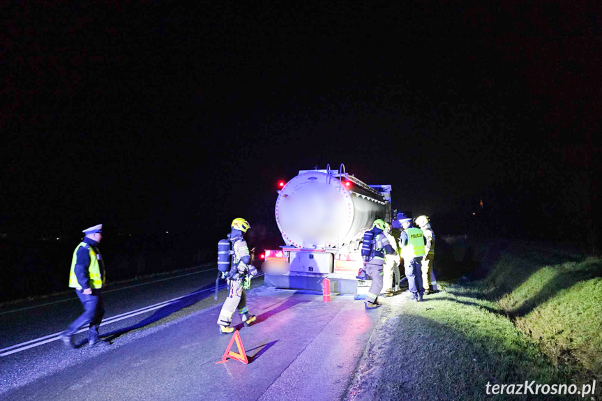 Pożar opony w samochodzie ciężarowym w Równem