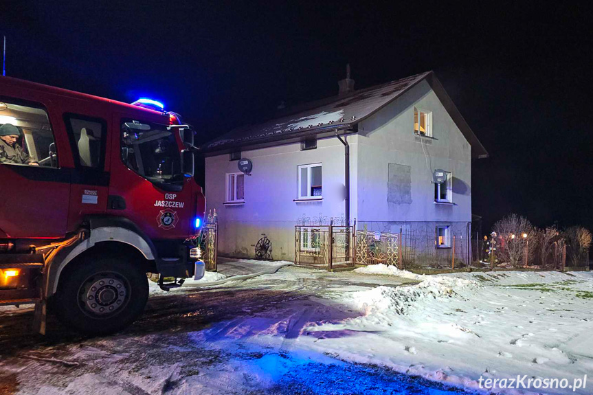 Pożar poddasza budynku w Potoku