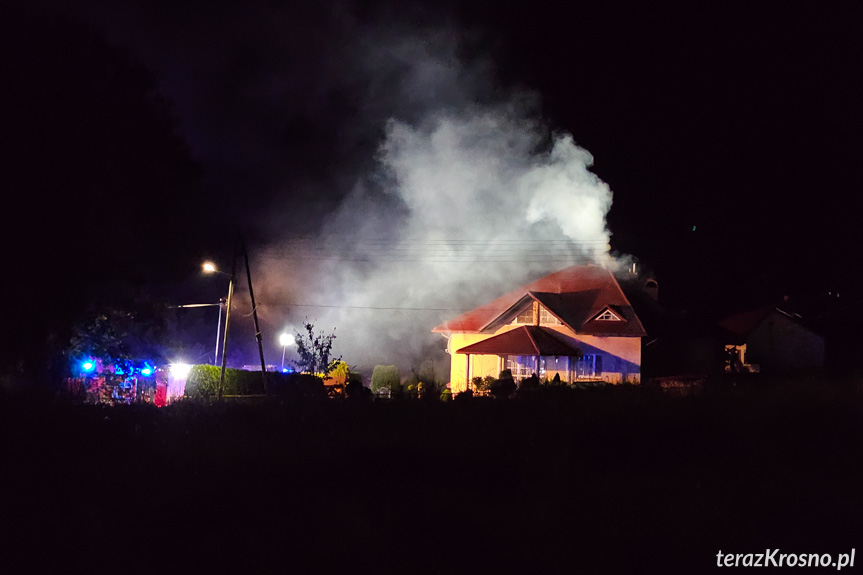 Pożar poddasza domu w Leśniówce