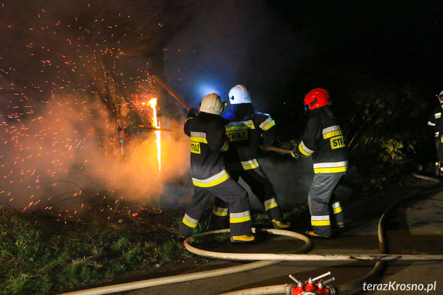 Pożar pustostanu w Iskrzyni