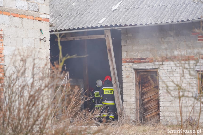 Pożar pustostanu w Jaszczwi