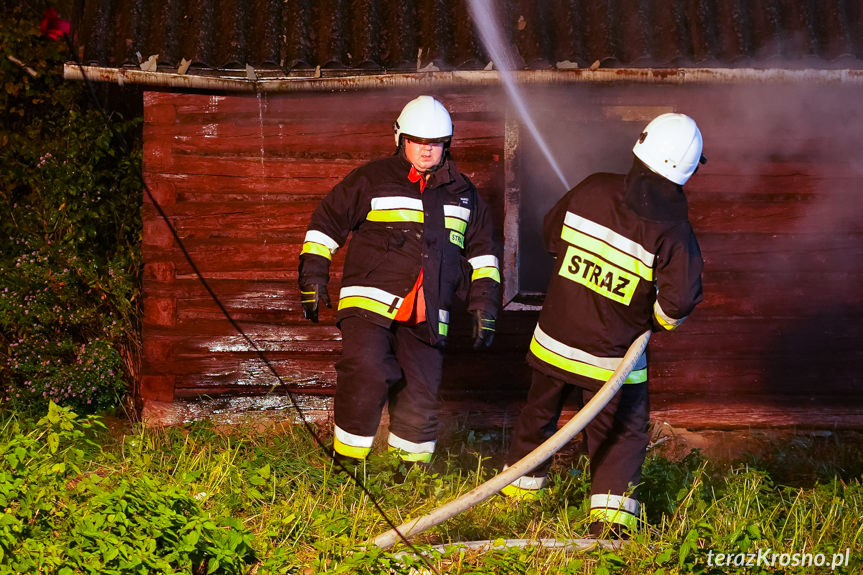 Pożar pustostanu w Poraju