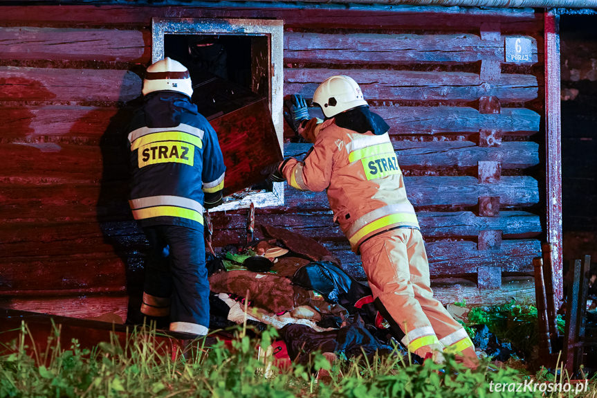 Pożar pustostanu w Poraju