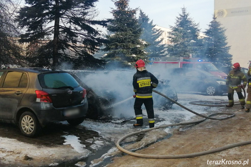 Pożar samochodów w Krośnie