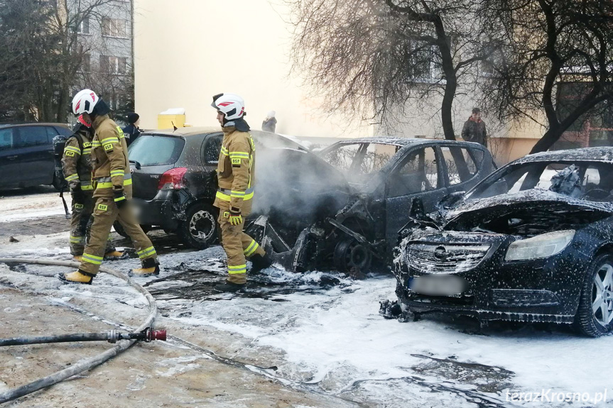 Pożar samochodów w Krośnie