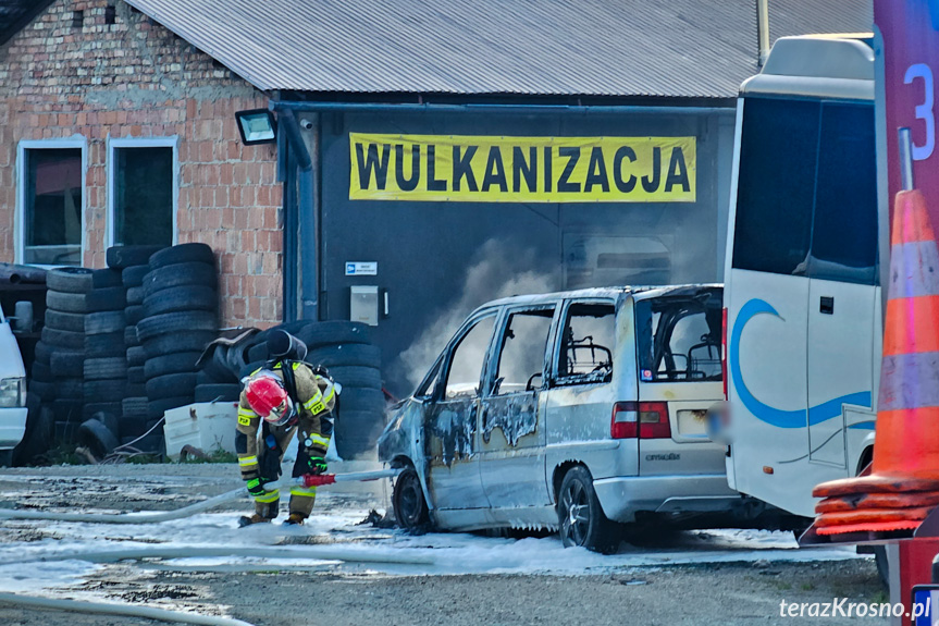 Pożar samochodu na Mięsowicza