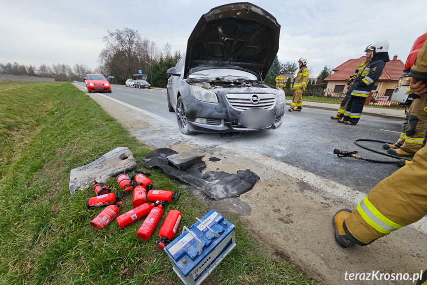 Pożar samochodu na Zręcińskiej w Krośnie