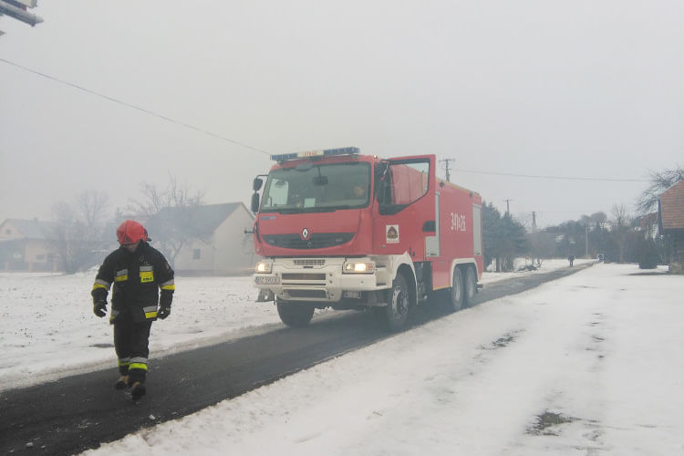 Pożar samochodu w Iwoniczu