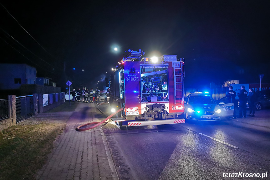 Pożar samochodu w Jedliczu