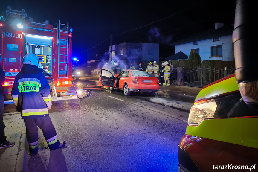 Pożar samochodu w Jedliczu