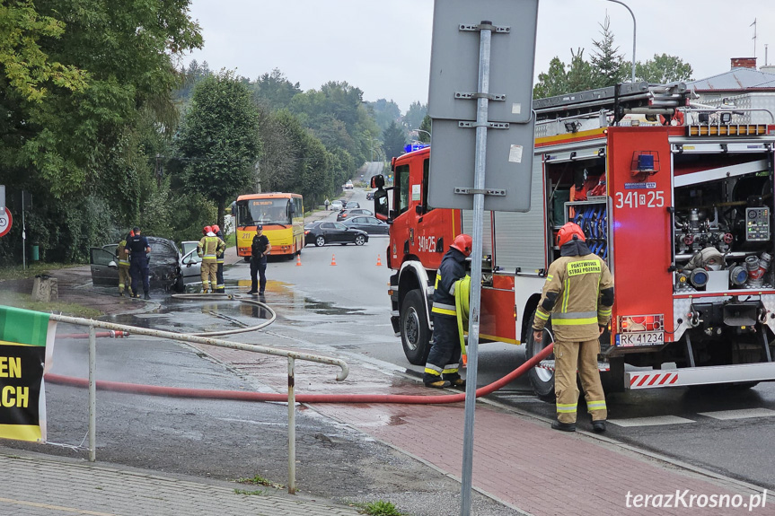 Pożar samochodu w Krośnie