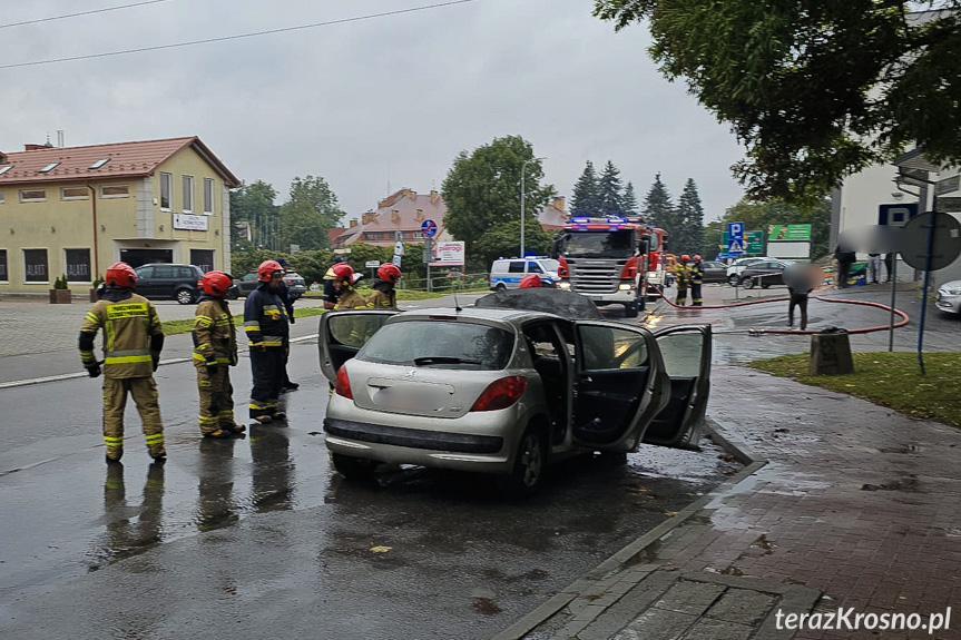 Pożar samochodu w Krośnie