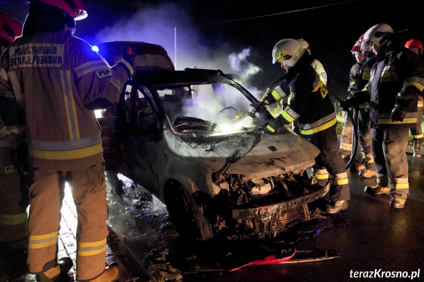 Pożar samochodu w Lubatówce