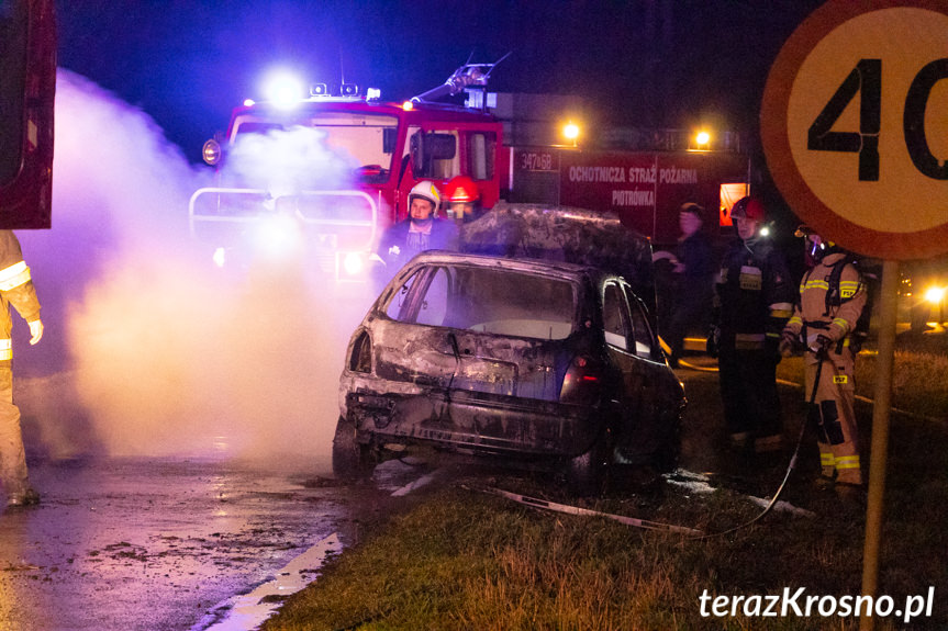 Pożar samochodu w Piotrówce