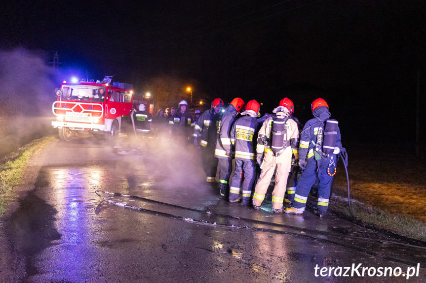 Pożar samochodu w Piotrówce