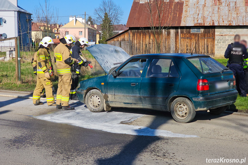 Pożar skody w Jedliczu