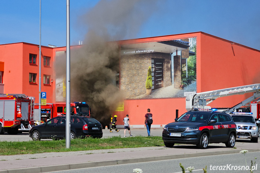 Pożar w Merkurym Markecie w Krośnie