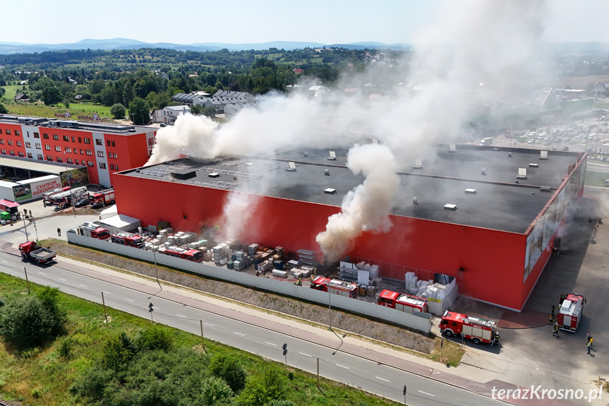 Pożar w Merkurym Markecie w Krośnie