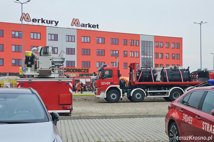 Pożar w Merkury Market - po opanowaniu pożaru