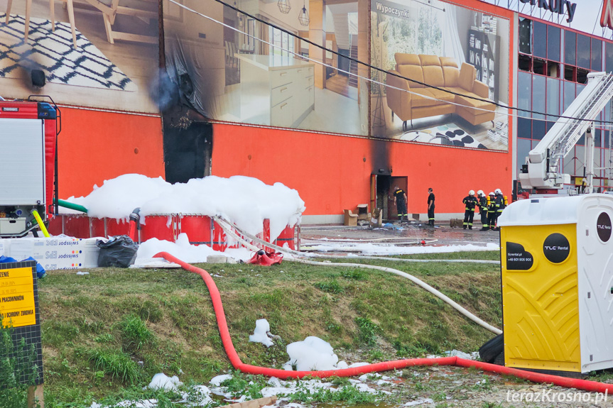 Pożar w Merkury Market - po opanowaniu pożaru