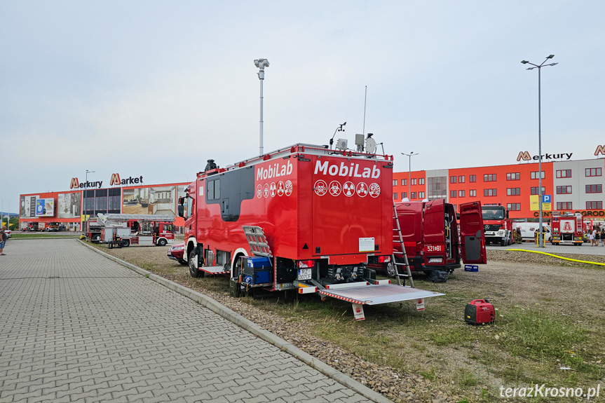 Pożar w Merkury Market - po opanowaniu pożaru