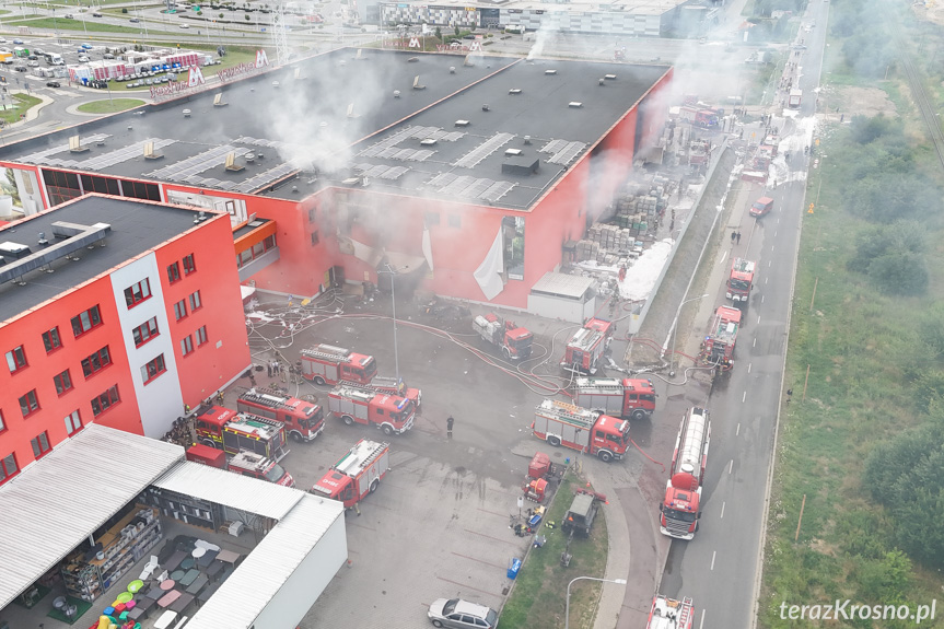 Pożar w Merkury Market - po opanowaniu pożaru