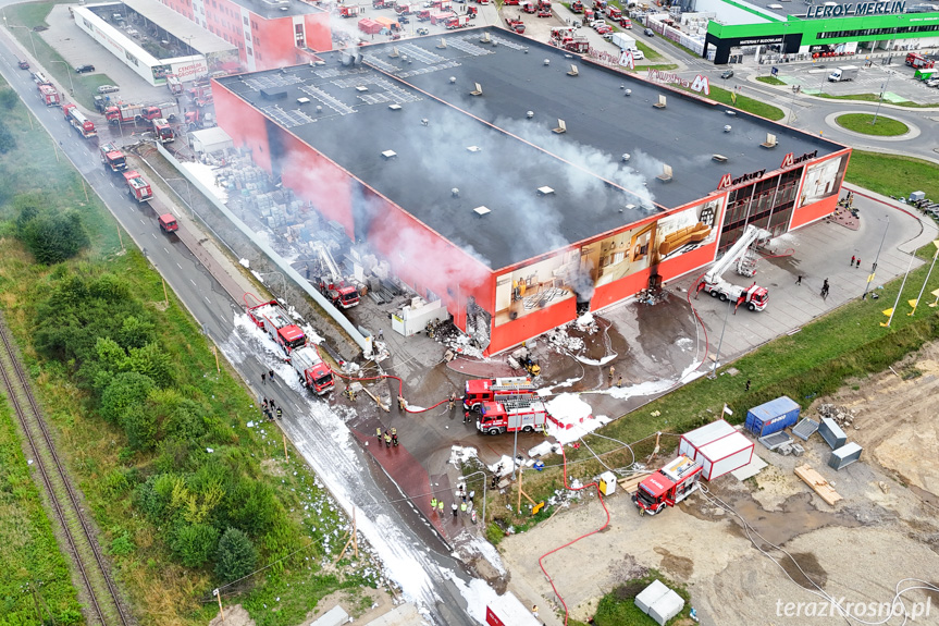 Pożar w Merkury Market - po opanowaniu pożaru