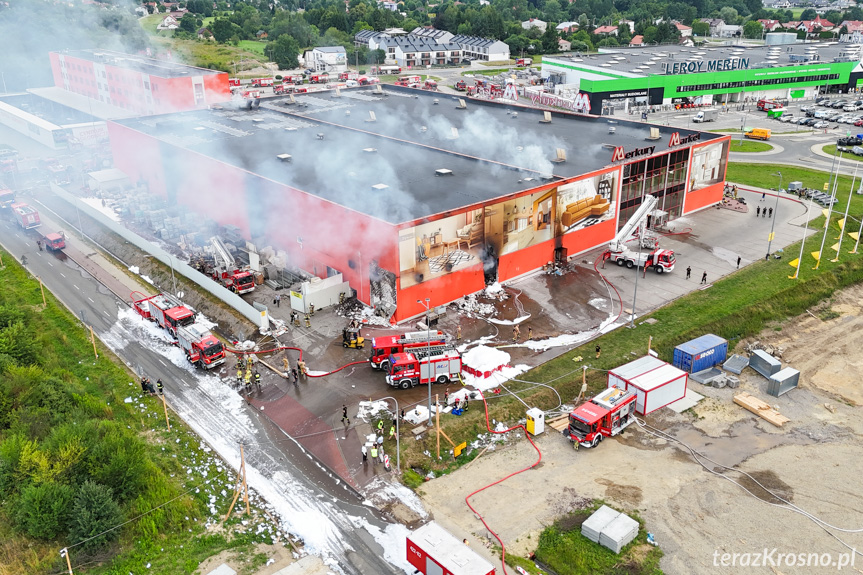 Pożar w Merkury Market - po opanowaniu pożaru