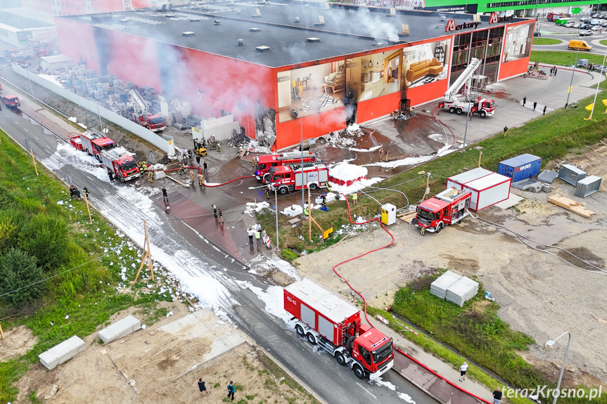 Pożar w Merkury Market - po opanowaniu pożaru