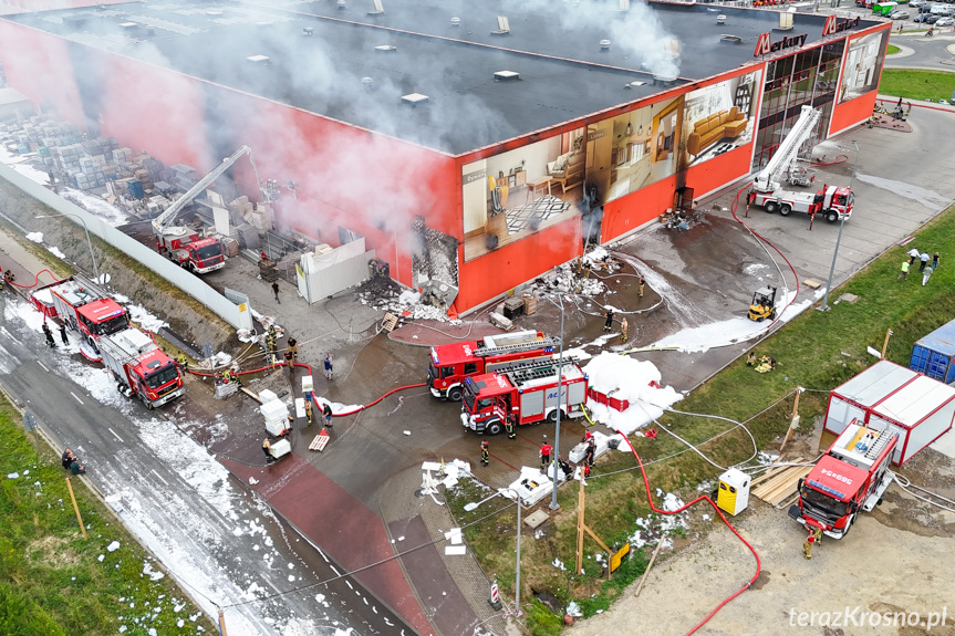 Pożar w Merkury Market - po opanowaniu pożaru