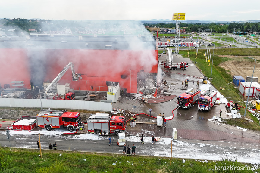 Pożar w Merkury Market - po opanowaniu pożaru