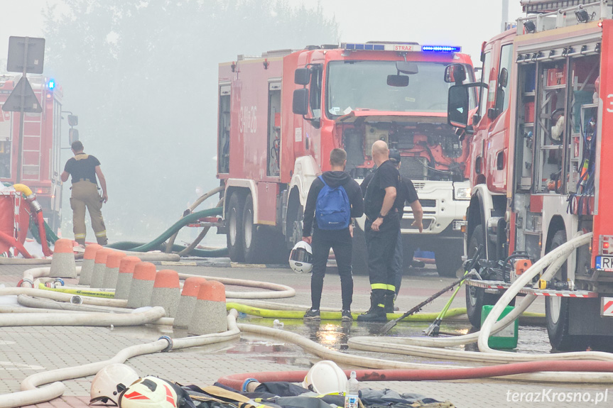 Pożar w Merkury Market - po opanowaniu pożaru