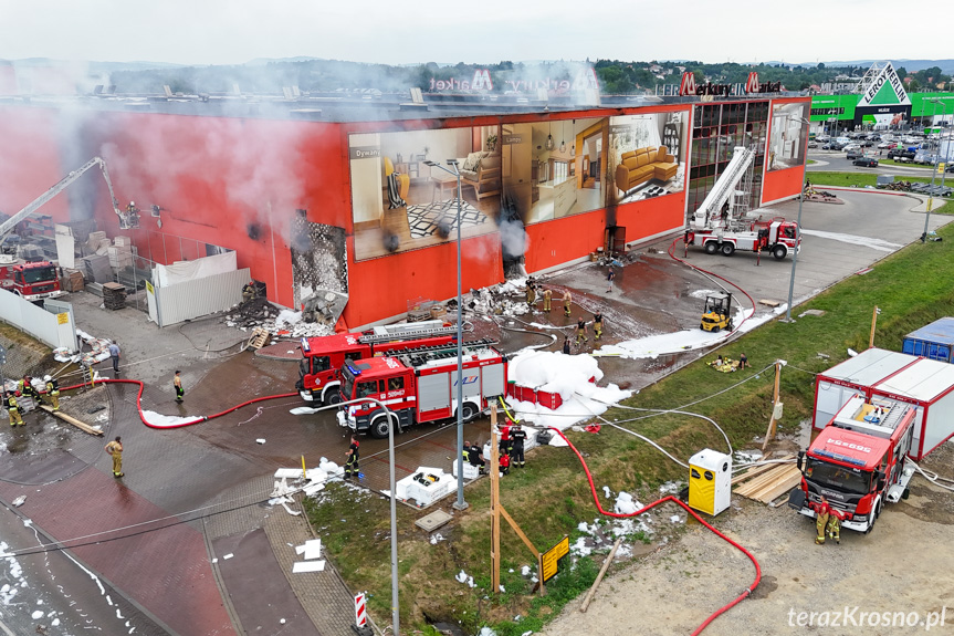 Pożar w Merkury Market - po opanowaniu pożaru