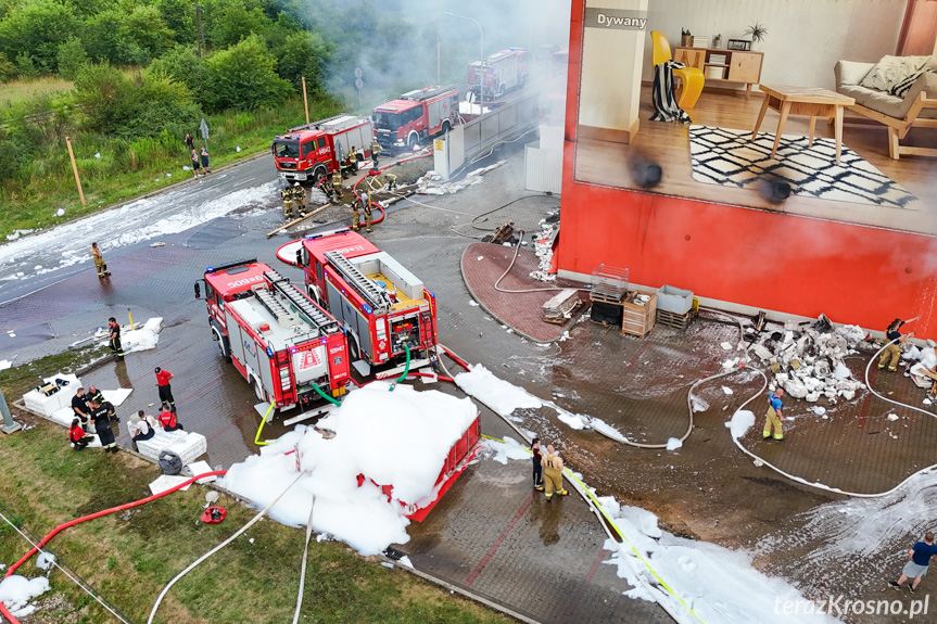 Pożar w Merkury Market - po opanowaniu pożaru