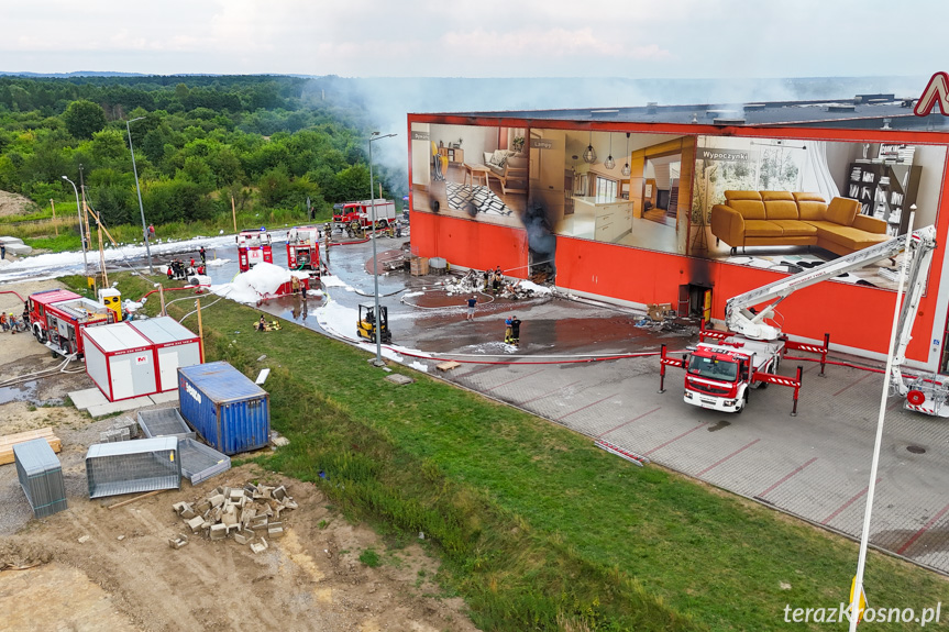 Pożar w Merkury Market - po opanowaniu pożaru