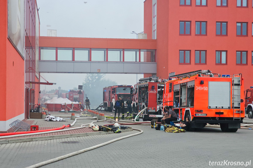 Pożar w Merkury Market - po opanowaniu pożaru